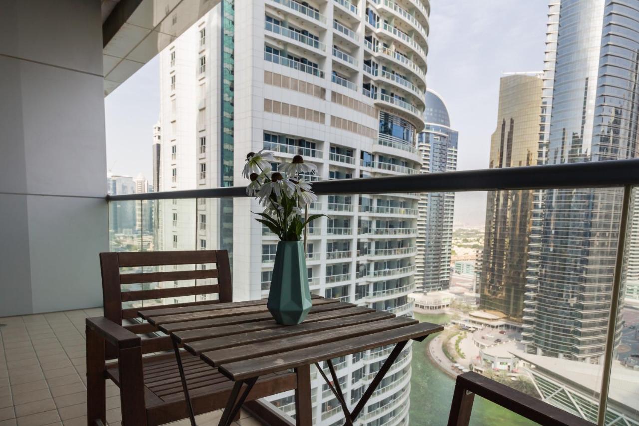 شقة Higuests - Cozy Studio With Panoramic Views On The Lake دبي المظهر الخارجي الصورة
