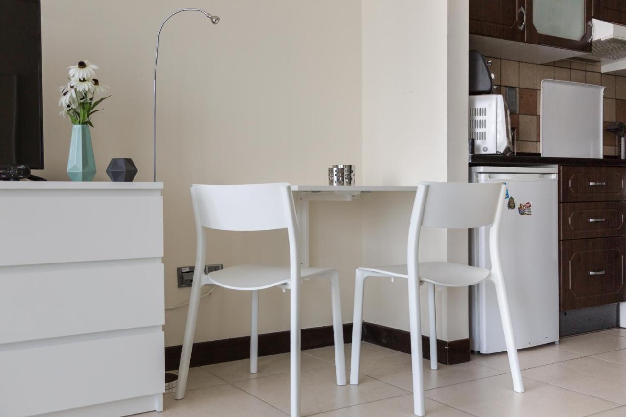 شقة Higuests - Cozy Studio With Panoramic Views On The Lake دبي المظهر الخارجي الصورة