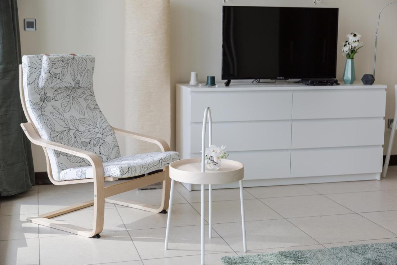 شقة Higuests - Cozy Studio With Panoramic Views On The Lake دبي المظهر الخارجي الصورة